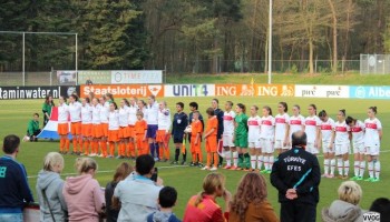 Nederland wint in sfeervolle ambiance