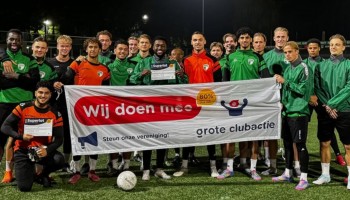 Eerste elftal koopt superloten