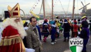 Hij komt......Hij komt......vanmiddag !