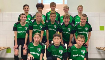 Nieuwe trainingstenues en bidons voor JO15-1