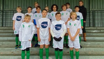 Nieuwe inloopshirts en tassen voor JO13-1!