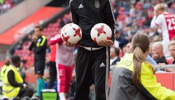 Word ballenjongen of –meisje bij Ajax!