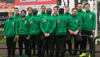 Nieuwe trainingspakken JO19-2 