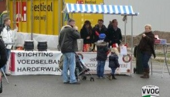 Voetbalmarathon voor de voedselbank